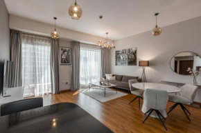 Beautiful 1 bedroom by the beach